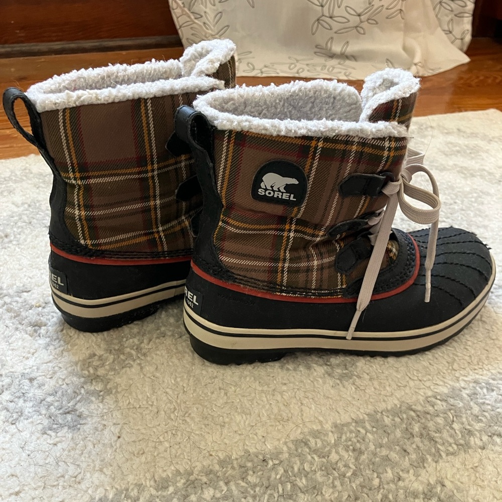 Sorel snow boots, size 2